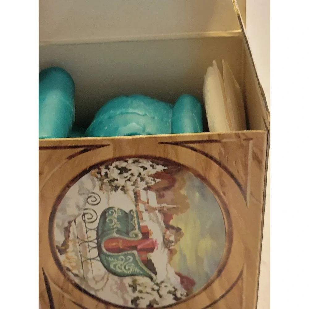 VTG Avon Sleigh Bayberry Candle 1970s Collectible Wax Christmas Display w/ Box